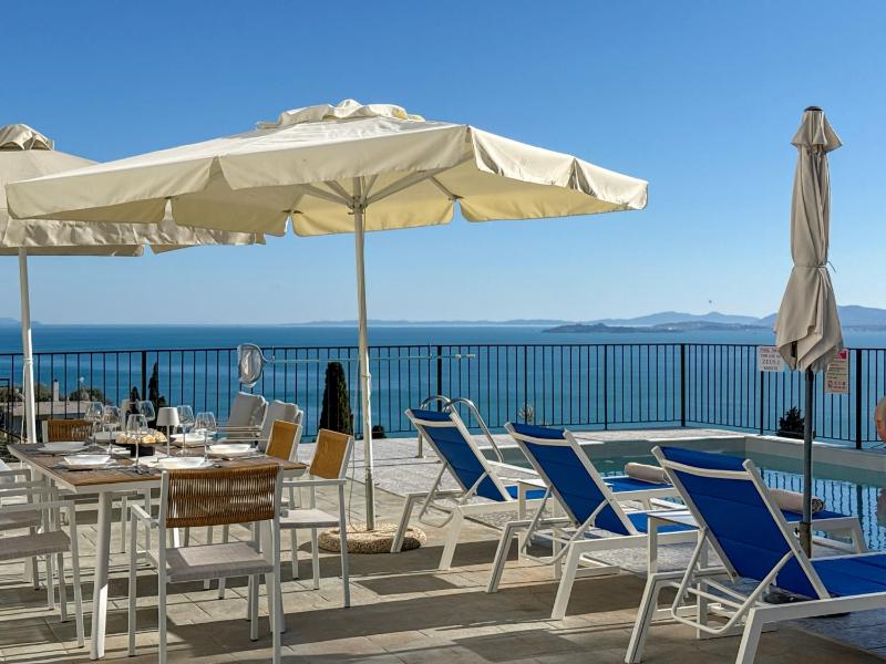 Apartment Zeus with private pool and sea view - image 40