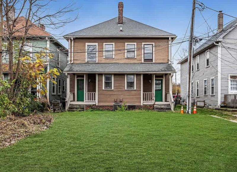 Lockerbie Townhome - Steps to Mass Ave - Sleeps 8 - Family Friendly - image 2