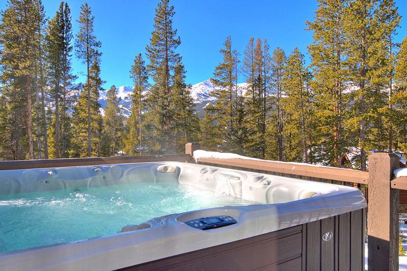Evergreen Lodge: Secluded Breck Ski Home Private Hot Tub Fireplace Forest & Mtn Views! - image 25