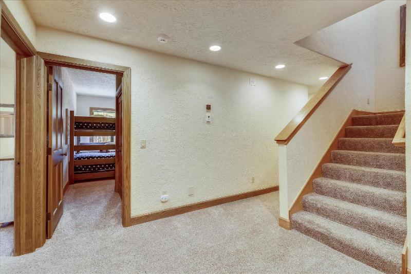 Evergreen Lodge: Secluded Breck Ski Home Private Hot Tub Fireplace Forest & Mtn Views! - image 47
