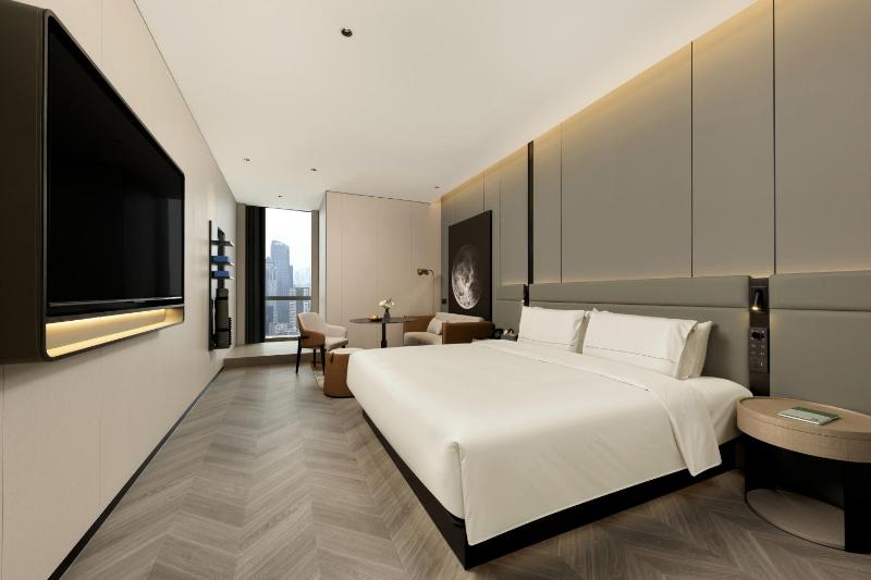 Atour S Hotel Wuhan Panoramic river views from Zhongshan Avenue Jianghan Road Pedestrian Street - image 42