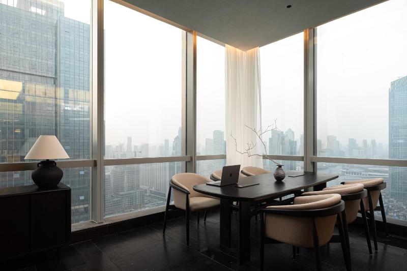 Atour S Hotel Wuhan Panoramic river views from Zhongshan Avenue Jianghan Road Pedestrian Street - image 16