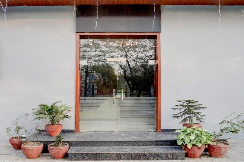 Super Townhouse by OYO Red Cross Amritsar Formerly Amar Villa - image 14