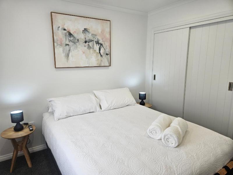 Redwood Apartments - image 33