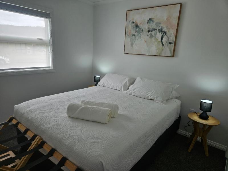 Redwood Apartments - image 36