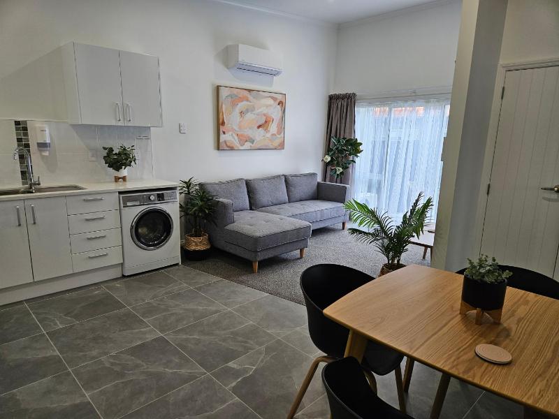 Redwood Apartments - image 39