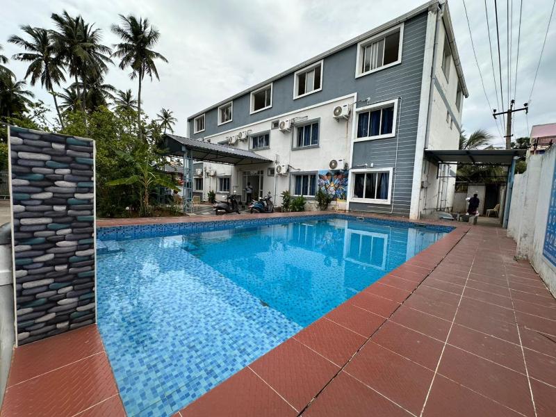 Starlight Hotels SS Grand Swimming Pool - image 16