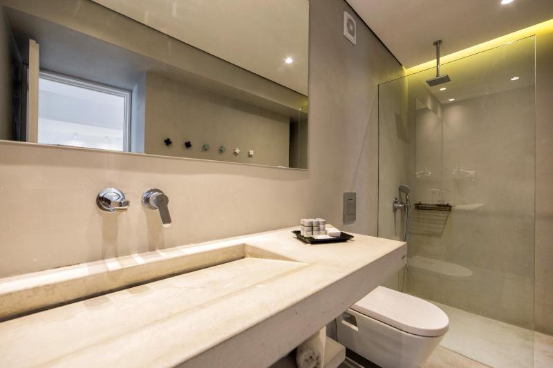 Junior Suite with Private Pool image 3