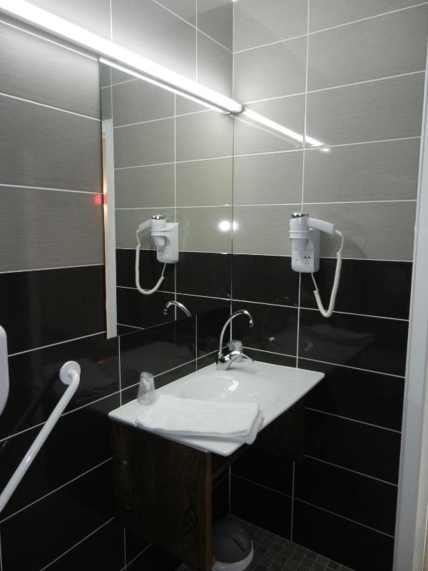 Double Room image 2