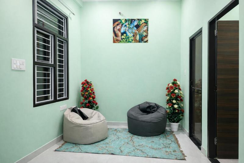 Urban Comfort Modern Private 1BHK Couple Friendly - image 5