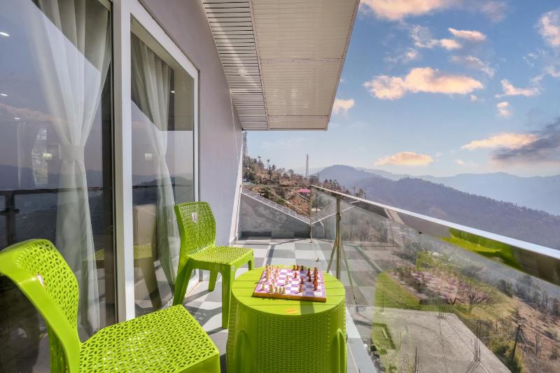 Alaya Stays The Ridgeview Pet-friendly Retreat - image 13
