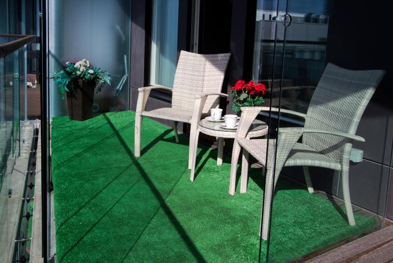 One-Bedroom Apartment with Terrace image 3