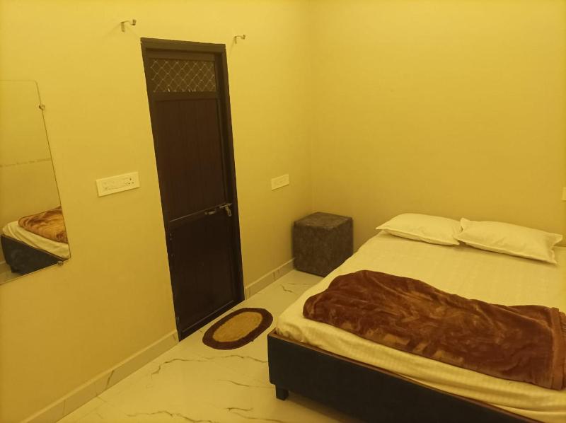 आदिनाथ गेस्ट हाउस - image 4