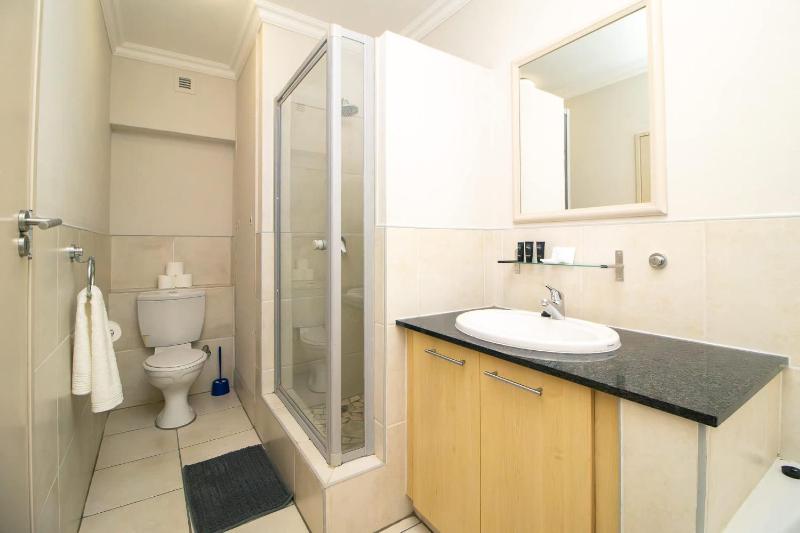 Opulent Heights Westpoint Sandton IV - image 5