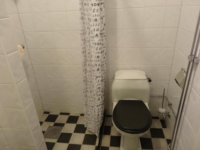 Twin Room with Private Bathroom image 2