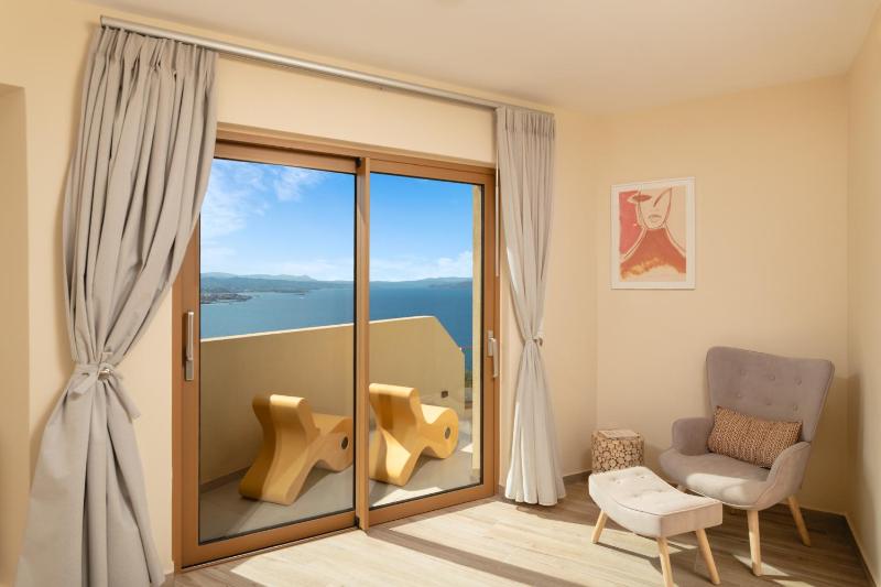 BelSodi - 3bedroom sea views and heated pool - image 9