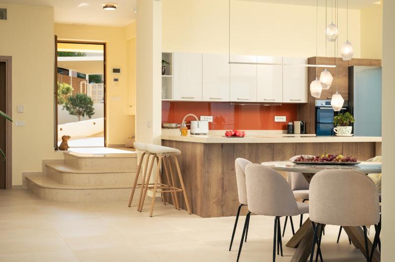 BelSodi - 3bedroom sea views and heated pool - image 20