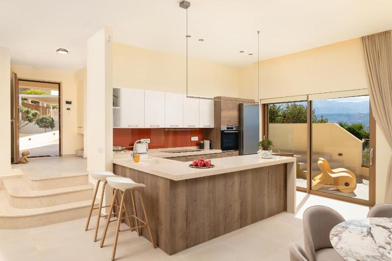 BelSodi - 3bedroom sea views and heated pool - image 41