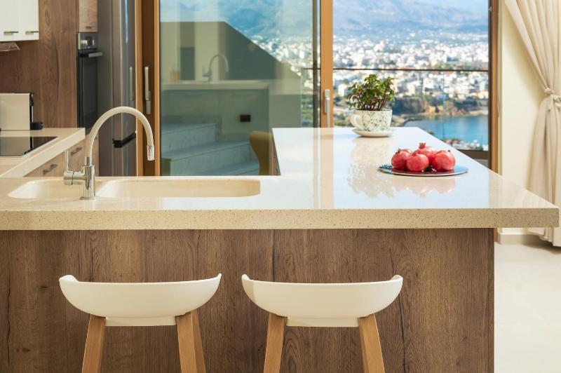 BelSodi - 3bedroom sea views and heated pool - image 12