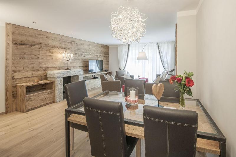 Suite with Garden View image 2