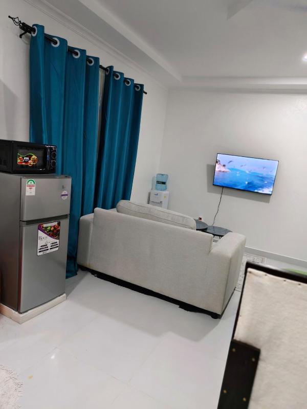 Diani Beach Studio with Pool Beach Access - image 10