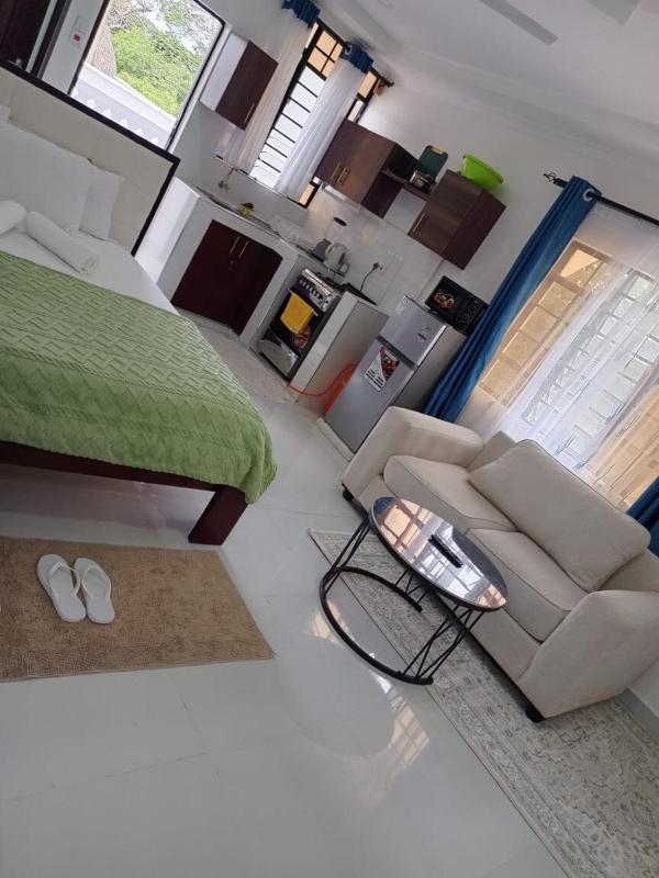 Diani Beach Studio with Pool Beach Access - image 3
