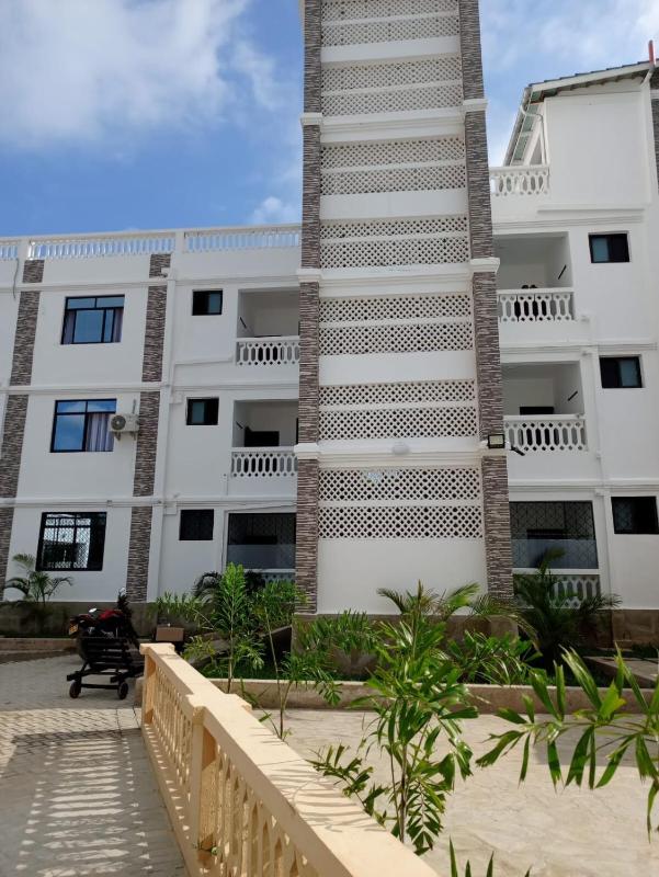 Diani Beach Studio with Pool Beach Access - image 12