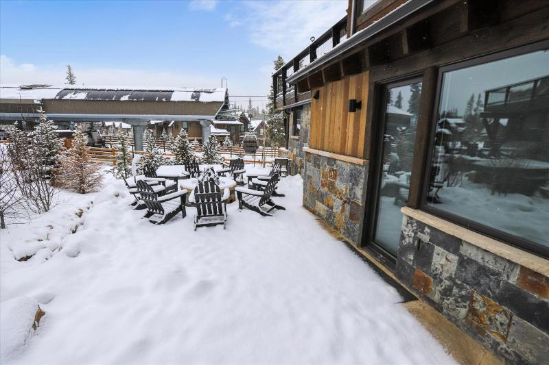Falcon Haus: Modern townhome Great Location Gondola Access Private Hot Tub! - image 44