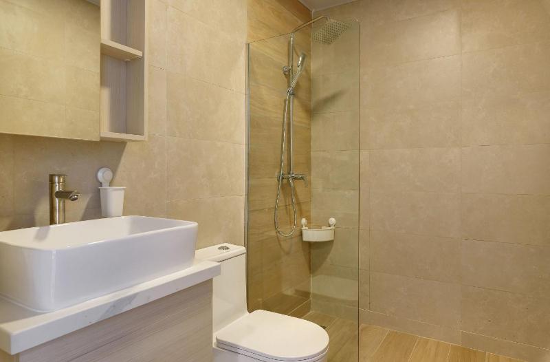 New condo with direct access to the pool - image 20
