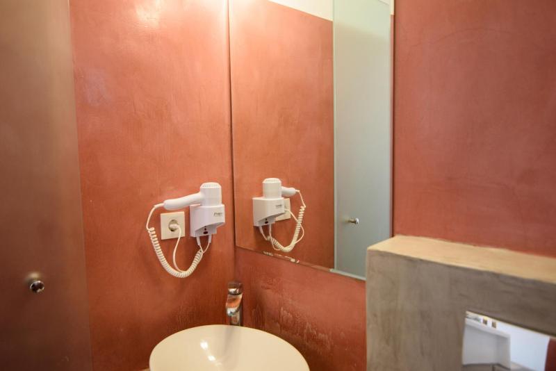 Standard Double Room image 2