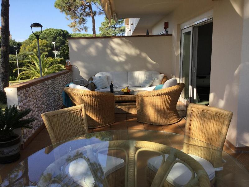 Cozy Elviria Beachside Apartment - image 10
