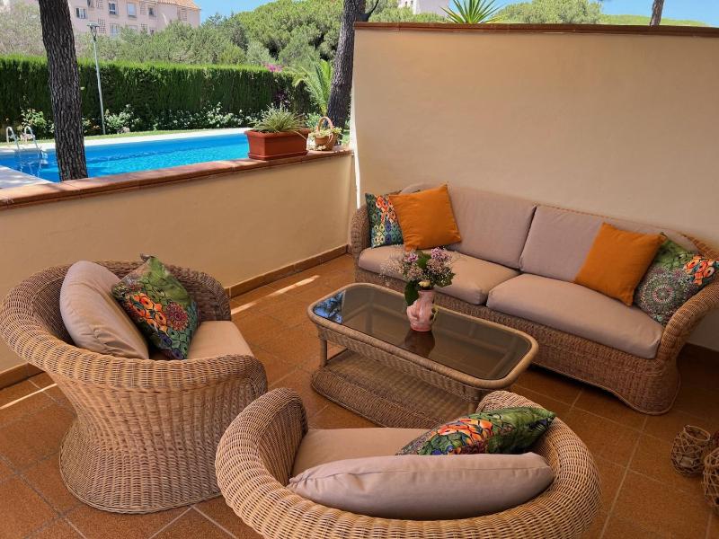 Cozy Elviria Beachside Apartment - image 16