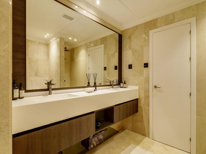 Luxury Family Villa for in Marbella - image 4