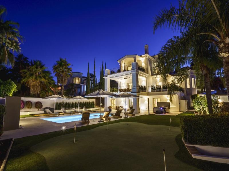 Luxury Family Villa for in Marbella - image 20