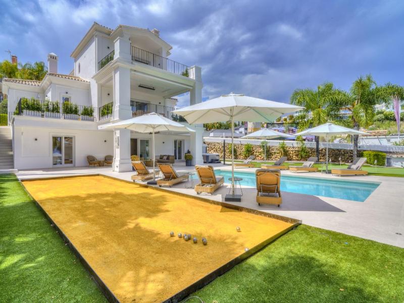 Luxury Family Villa for in Marbella - image 19