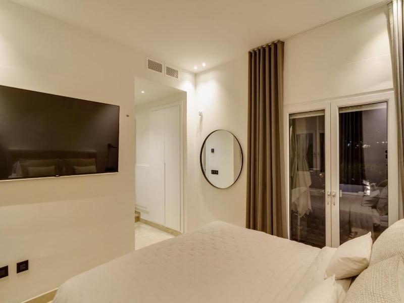 Luxury Family Villa for in Marbella - image 2