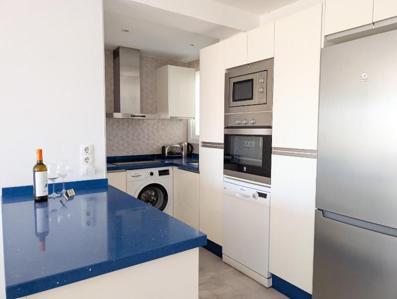 Modern 2BD Beach Apt in Los Boliches - image 24