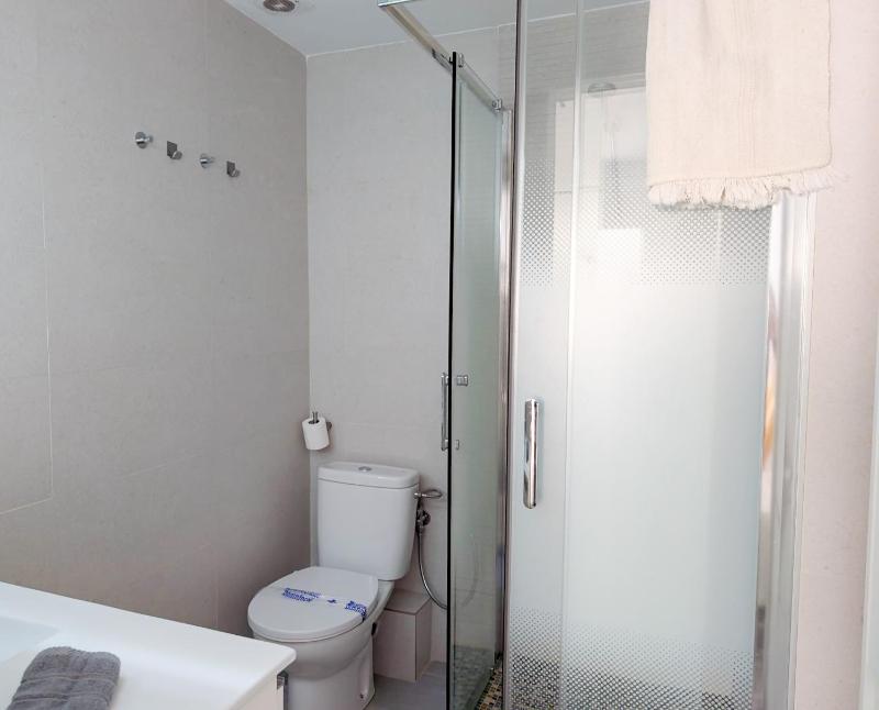 Modern 2BD Beach Apt in Los Boliches - image 35