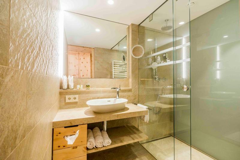 Superior Double Room image 2