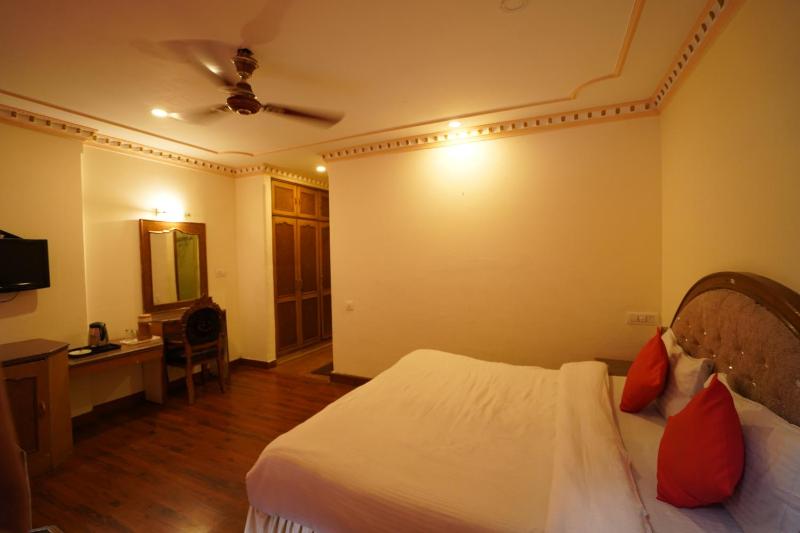 Royal Palace Resort Bhagsunag - Family & Couple Friendly Hotel in McLeod Ganj #RoyalPalaceResortBhagsunag #RoyalPalaceResort #BhagsunagHotel #HotelInMcLeodGanj #FamilyFriendlyHotel #CoupleFriendlyHotel #HotelNearBhagsuWaterfall #DharamshalaHotels #Himacha - image 22