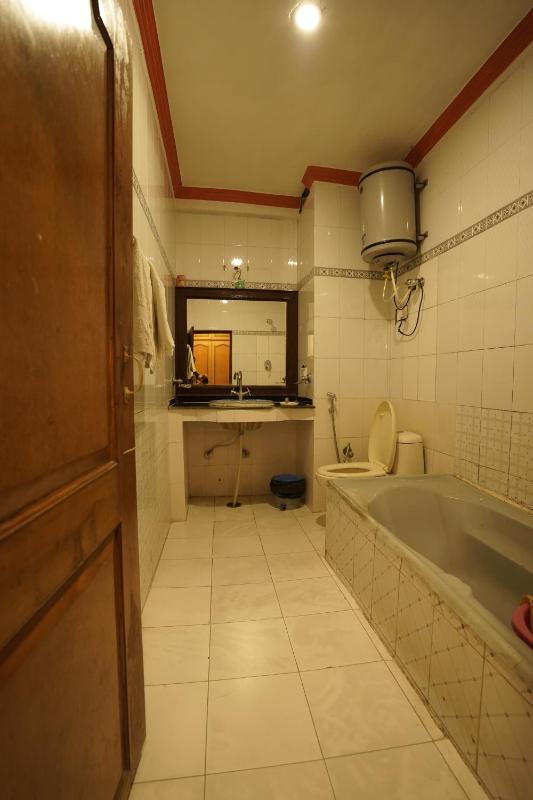 Royal Palace Resort Bhagsunag - Family & Couple Friendly Hotel in McLeod Ganj #RoyalPalaceResortBhagsunag #RoyalPalaceResort #BhagsunagHotel #HotelInMcLeodGanj #FamilyFriendlyHotel #CoupleFriendlyHotel #HotelNearBhagsuWaterfall #DharamshalaHotels #Himacha - image 8