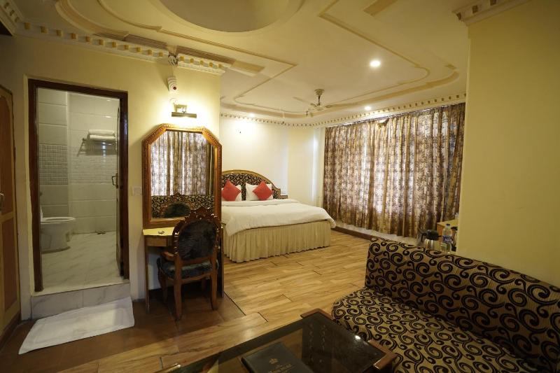 Royal Palace Resort Bhagsunag - Family & Couple Friendly Hotel in McLeod Ganj #RoyalPalaceResortBhagsunag #RoyalPalaceResort #BhagsunagHotel #HotelInMcLeodGanj #FamilyFriendlyHotel #CoupleFriendlyHotel #HotelNearBhagsuWaterfall #DharamshalaHotels #Himacha - image 28
