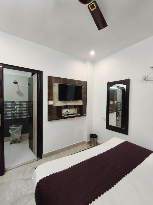 Hotel Gulmohar - image 42