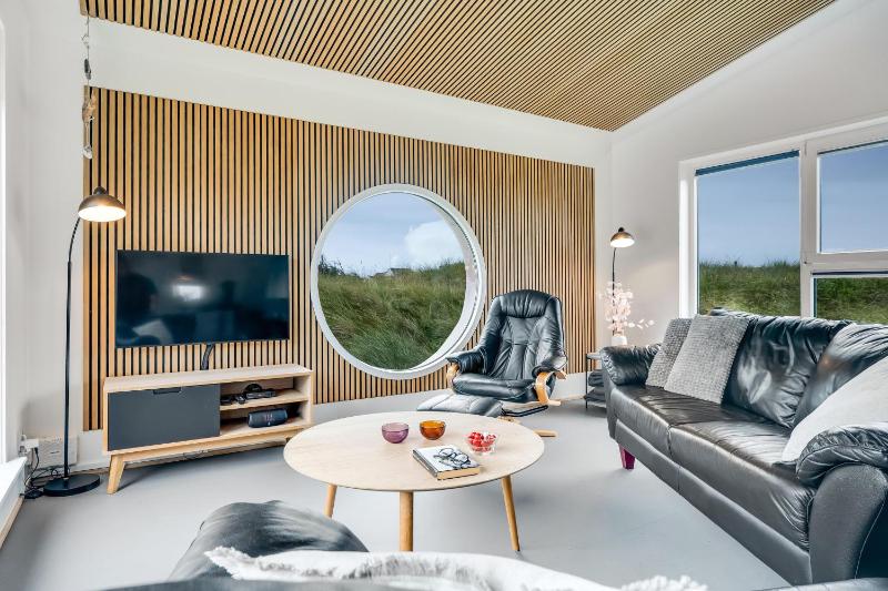 Lovely Hot-Tub House In Klitmøller 100 Meters From The North Sea - image 22