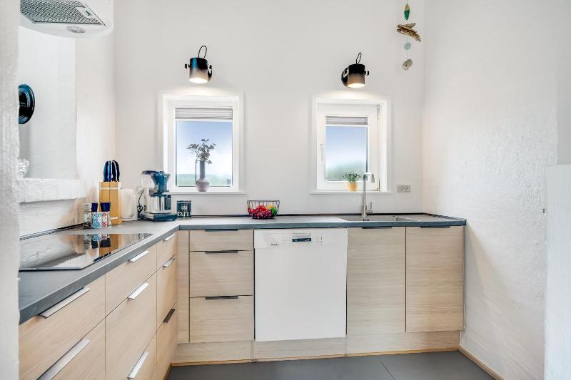 Lovely Hot-Tub House In Klitmøller 100 Meters From The North Sea - image 14