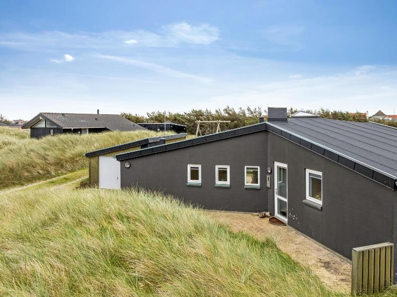 Lovely Hot-Tub House In Klitmøller 100 Meters From The North Sea - image 24