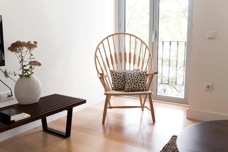 One-Bedroom Apartment image 2