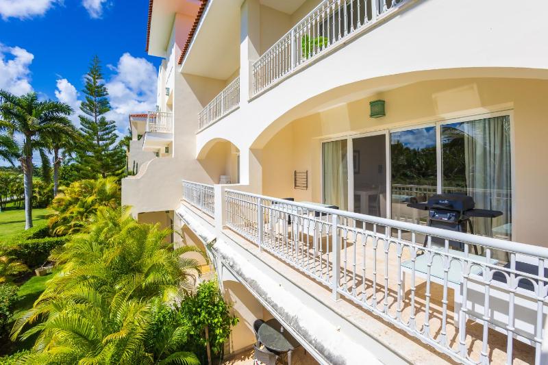 Iberostate 2BR Apartment - BBQ Terrace Lake & Golf Views Beach Club Access - image 17