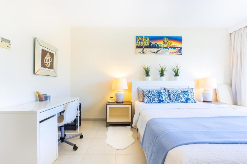 Iberostate 2BR Apartment - BBQ Terrace Lake & Golf Views Beach Club Access - image 26