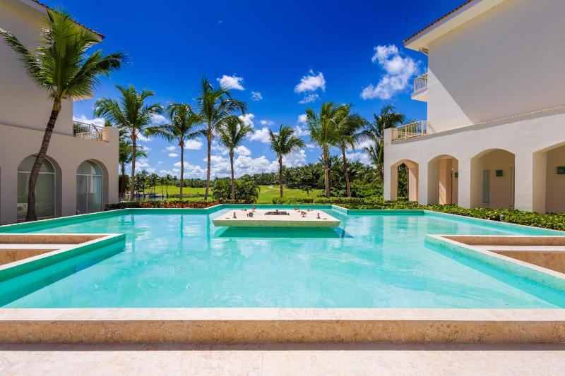 Iberostate 2BR Apartment - BBQ Terrace Lake & Golf Views Beach Club Access - image 34